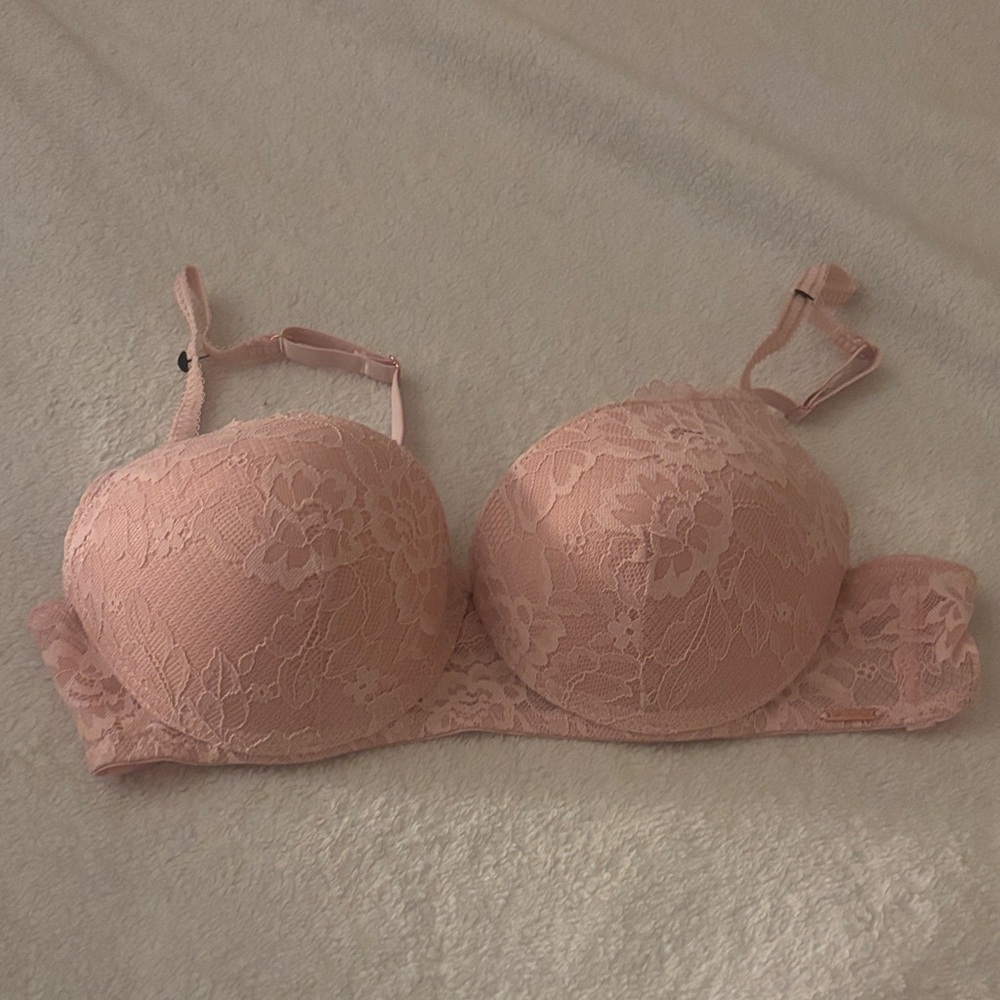 Marilyn Monroe Blush Lace Bra